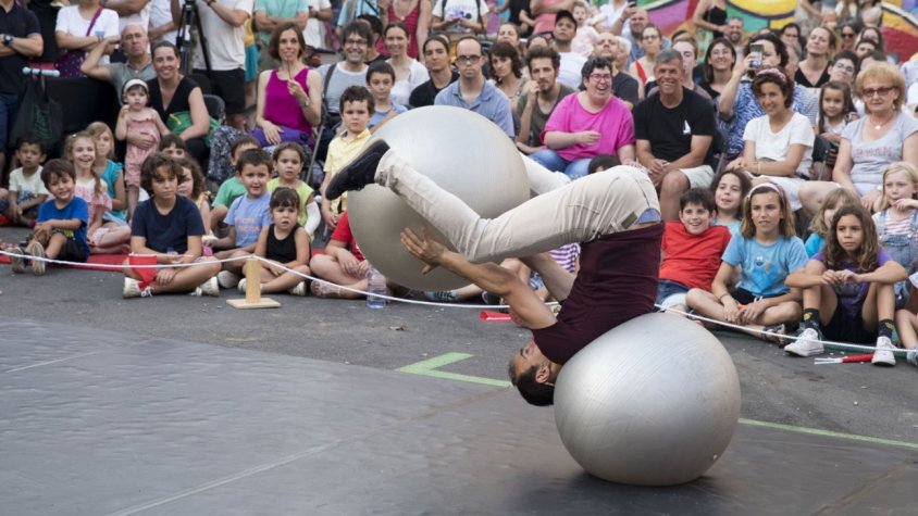 L'espectacle ‘Infinit’ arriba a la plaça de braus d’Olot