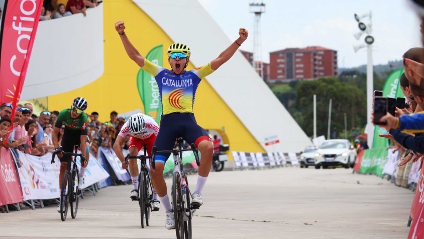 El ciclista Marc Zafra es corona campió d’Espanya júnior en ruta