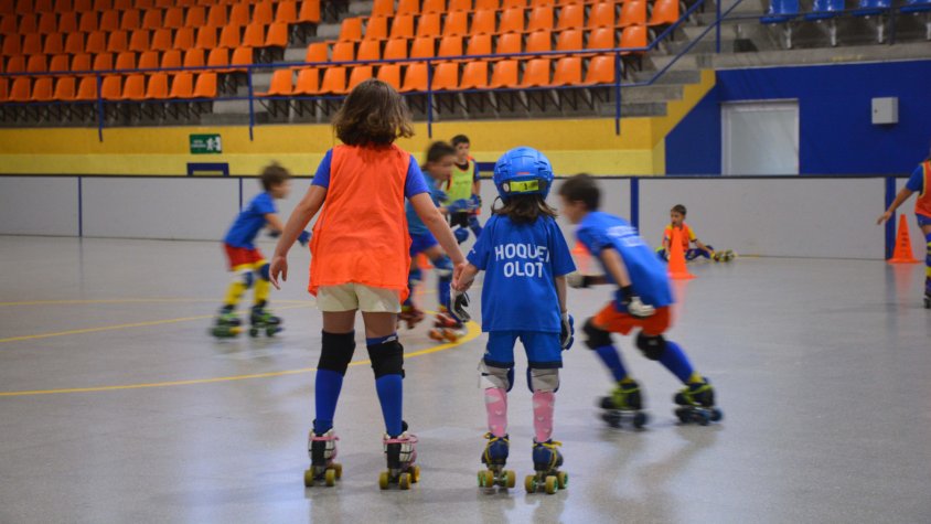 Un total de 45 infants participen en el Casal d’Estiu d’hoquei patins