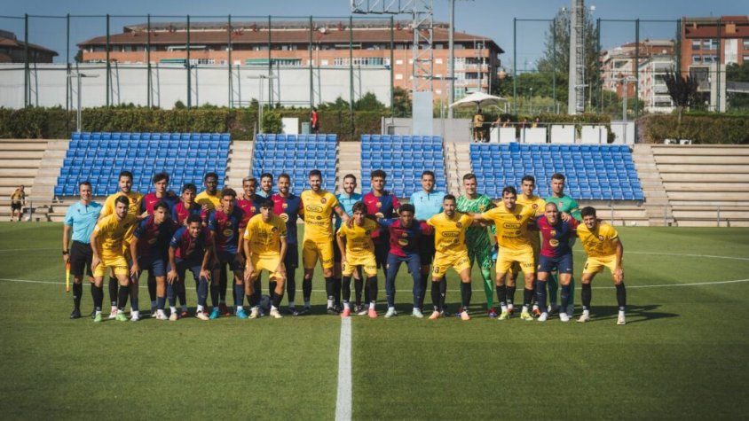 La Unió Esportiva Olot planta cara al Barça (1-0) 