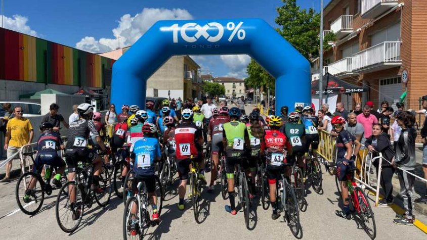 Una setantena de persones participen en la 10a edició de la Tondo Kids