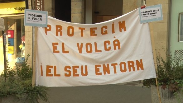 La Plataforma de Veïns de Morrot que vol evitar la construcció d’habitatges a la falda del Montsacopa porta més de 2.000 firmes