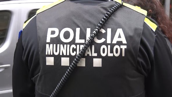 Sis nous agents a la Policia Municipal d'Olot