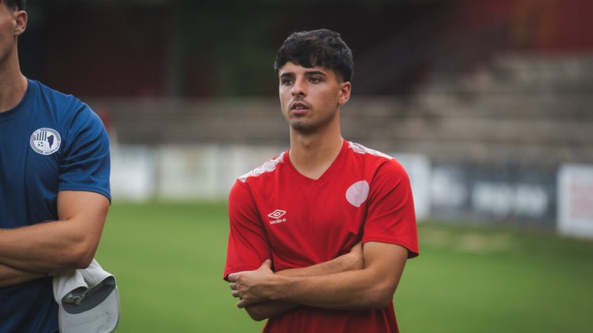 La Unió Esportiva Olot fitxa l'extrem Óscar Gonpi