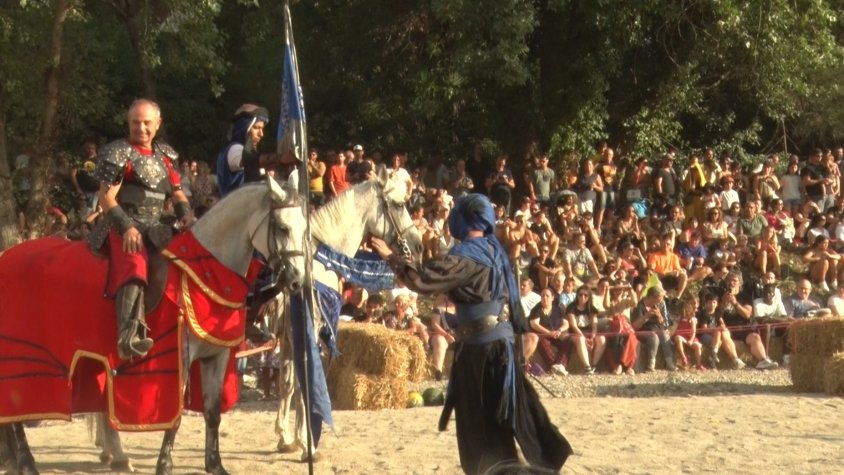 Unes 40.000 persones visiten el Besalú Medieval aquest cap de setmana