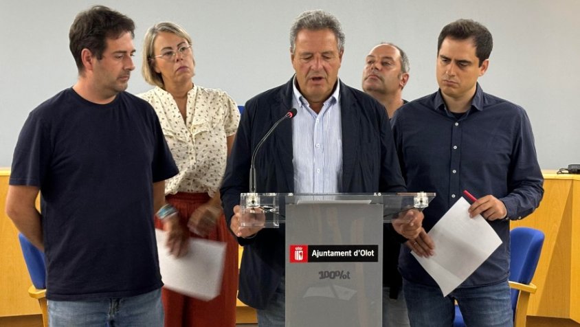 CUP, PSC i Activem Olot demanen que es paralitzi el projecte de la piscina municipal coberta