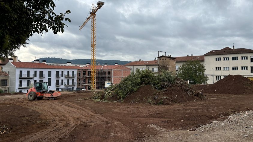El PSC Olot es mostra sorprès per la rapidesa de l’execució de les obres als horts del Pou del Glaç