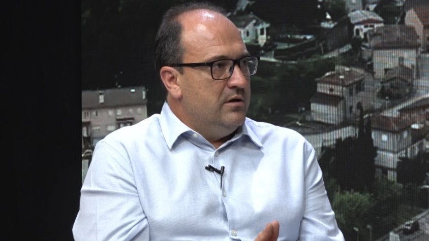 L’alcalde de les Preses proposa crear una policia local comarcal per solucionar el problema dels robatoris i l’incivisme