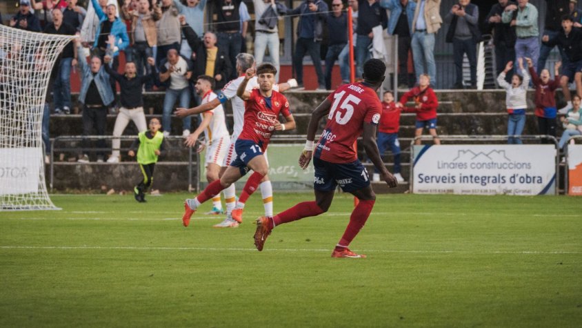 Joaco Peñalver s’estrena amb l’Olot amb el primer gol a Segona Federació