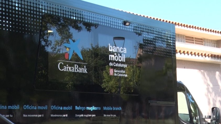 L’alcalde de Tortellà valora positivament la major atenció a les persones que ha proporcionat la banca mòbil