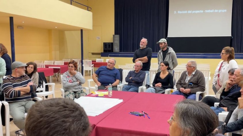 Els veïns de les Preses volen millores en la circulació al centre del municipi