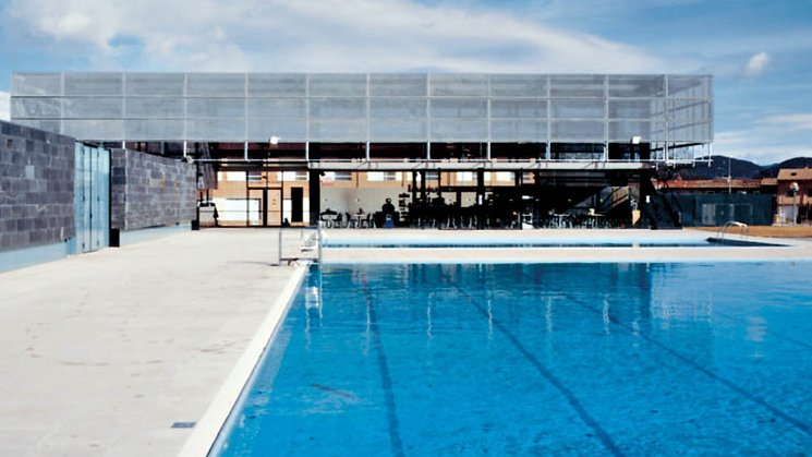 La Generalitat considera que Olot no necessita una piscina municipal coberta
