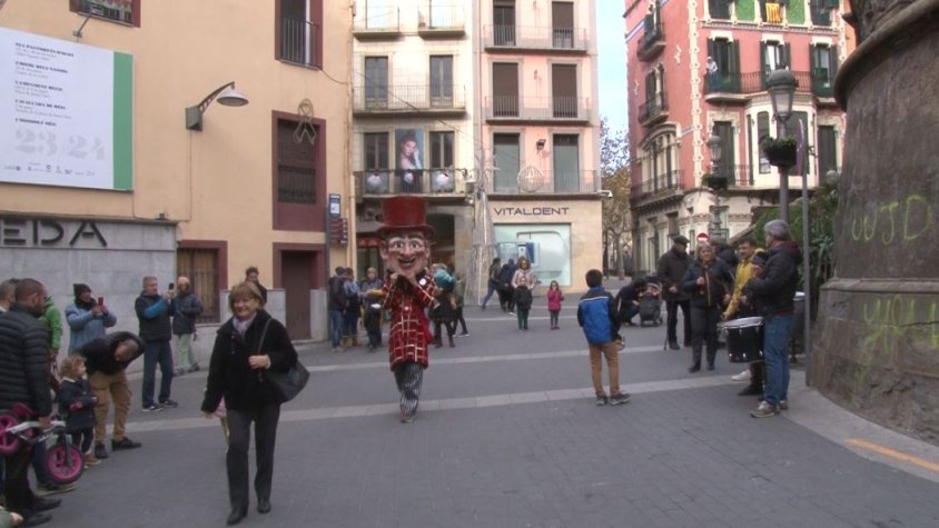 L’Home dels Nassos acomiadarà el 2024 pels carrers d’Olot tal com diu la llegenda