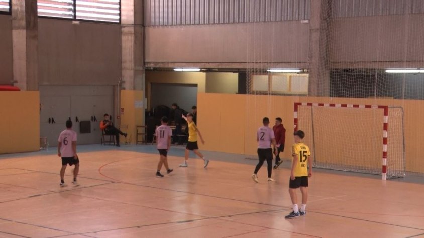 15 equips participen en la segona edició del torneig de futbol sala de Santa Pau