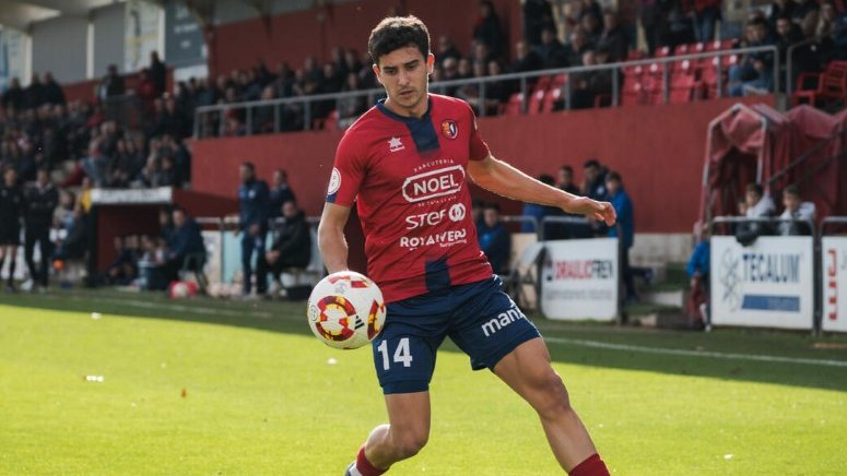 Arnau Forés deixa la Unió Esportiva Olot i fitxa pel Villarreal CF