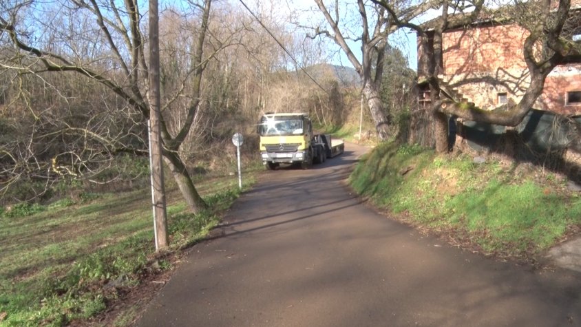 L’Ajuntament de Santa Pau asfalta el 80% de la carretera de Sant Martí