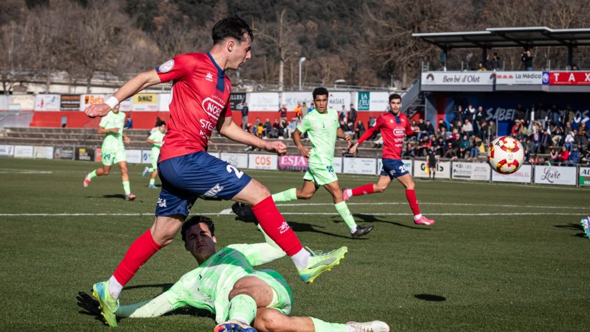 La Unió Esportiva Olot comença la segona volta a casa davant el filial del València