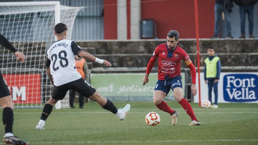 El capità de la UE Olot, Pedro del Campo, assegura que l’equip està lluny de la seva millor versió