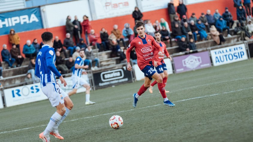 L'Olot s'apaga de cop quan més bé ho tenia (2-2)