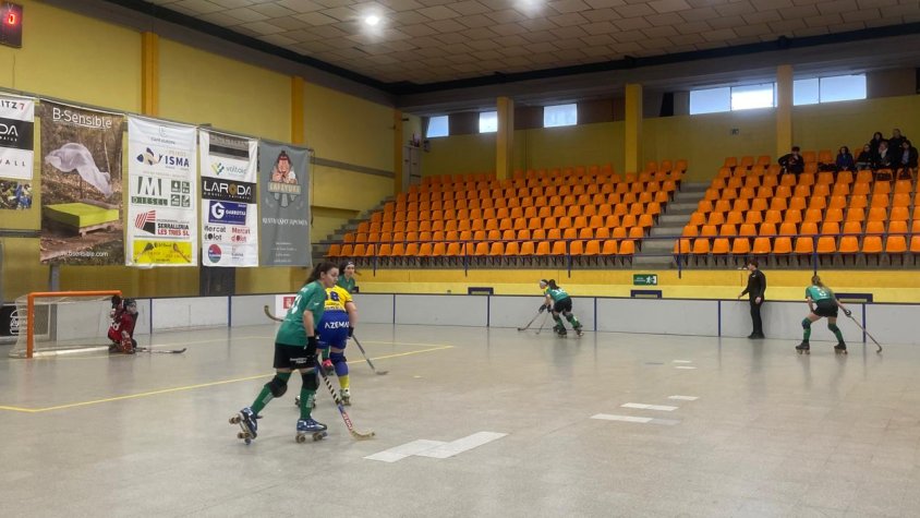 L’Hoquei Olot acaba la primera volta com un dels millors equips de Primera Catalana Femenina