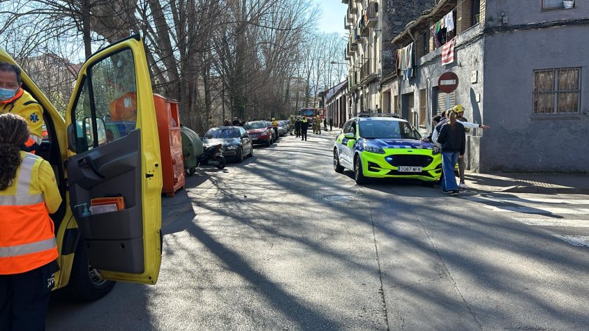 Incendi en un edifici del carrer Ronda Fluvià