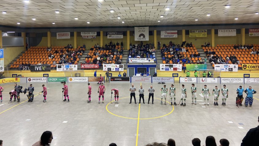 L'Hoquei Olot perd a l'Ok Plata gairebé tres mesos després (1-2)