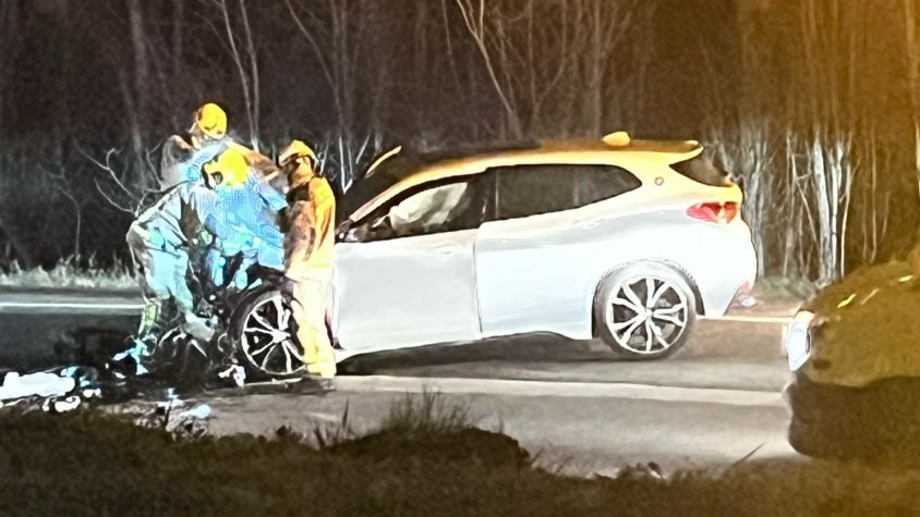 Un ferit greu en un accident entre un cotxe i un camió a OIot