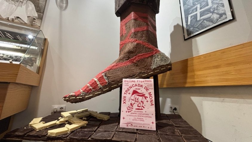 L’antifeixisme és el protagonista de la mona de la pastisseria ‘Cacau’ d’aquest 2025