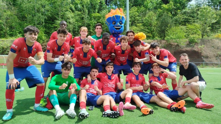 Victòria del Juvenil ‘A’ de l’Olot que surt del descens quan només queda una jornada per acabar la temporada