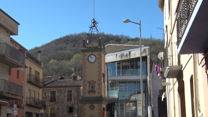 L’Ajuntament de Castellfollit opta per la pedagogia abans que limitar la possibilitat de fer pisos d’ús turístic al poble