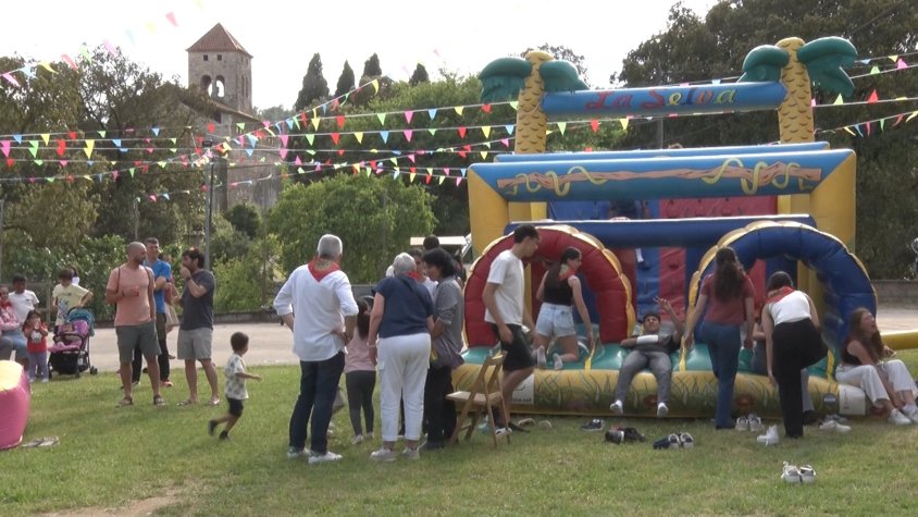 Maià de Montcal viu una nova edició de la Festa del Roser i Sant Isidre