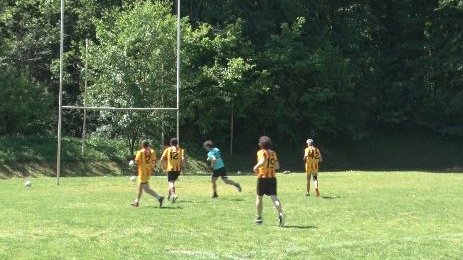 La Garrotxa ha acollit una jornada de futbol gaèlic entre la Selecció Catalana i estudiants de la Universitat de Girona