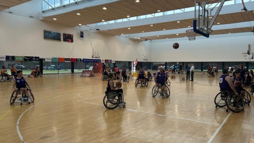 Més de 250 esportistes s’han reunit a Olot en els Jocs Catalans d’Esports Adaptat