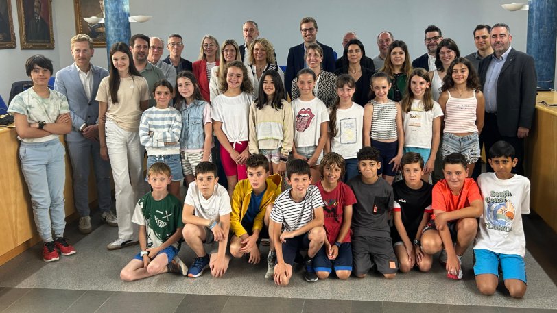 Els infants d’Olot volen activitats pel dia internacional de la infància, conèixer la feina dels metges i l’estat real del Riu Fluvià i tallers de no discriminació