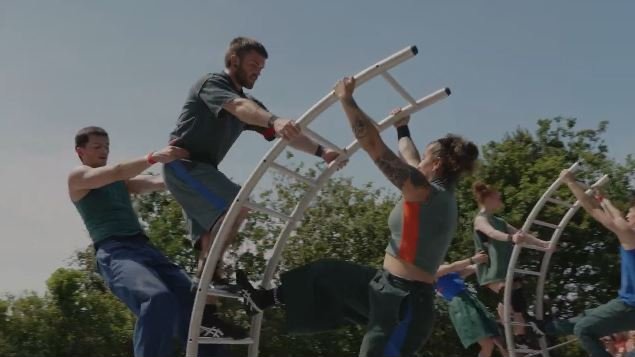 Torna el Circ a la plaça amb l’espectacle ‘Beyond’, que incorpora escales en la seva coreografia