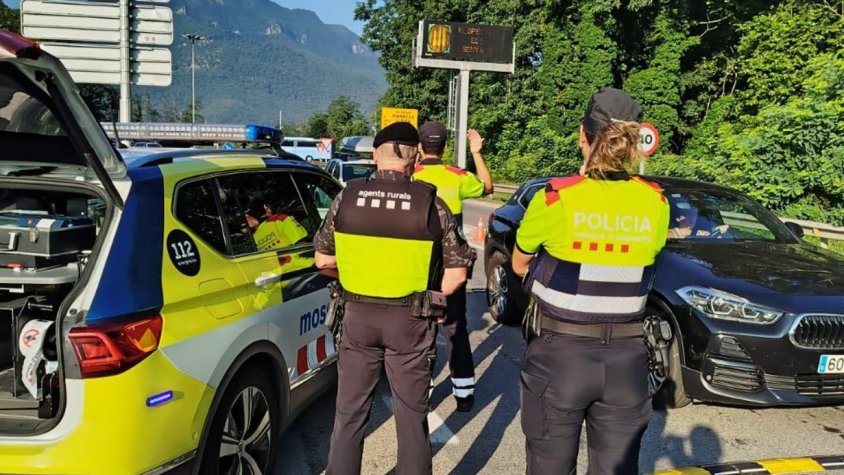 4 positius en drogues i 2 per tinença, entre les sancions destacades en un macrocontrol a la Vall d’en Bas
