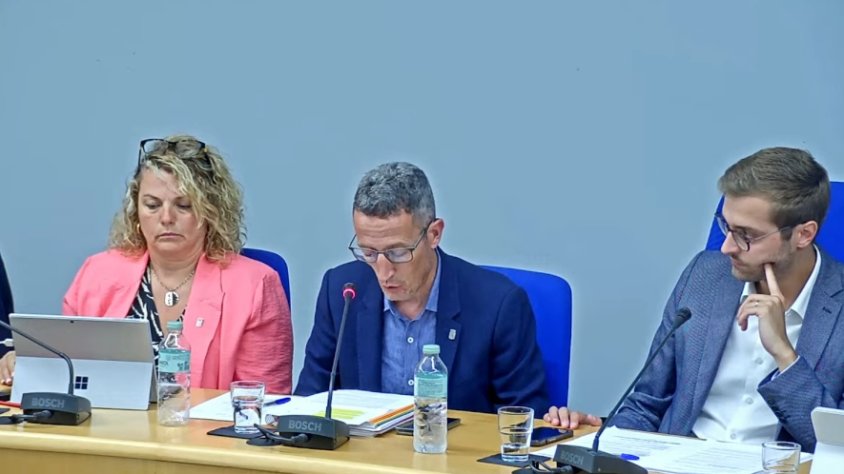 L’Ajuntament d’Olot posarà càmeres lectores de matrícules a les entrades i sortides de la ciutat on no n’hi havia