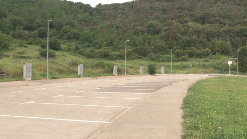 L’Ajuntament de Santa Pau vol construir un local per la brigada just davant del camp de futbol