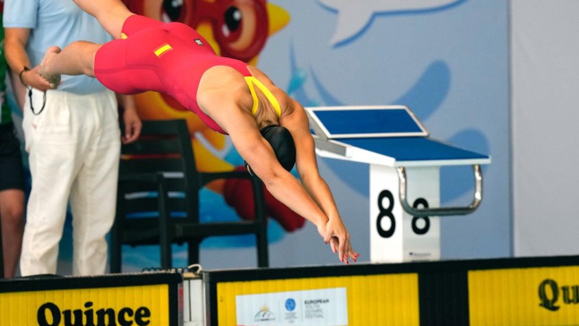 Blanca Codony aconsegueix el primer or europeu per una nedadora del Club Natació Olot