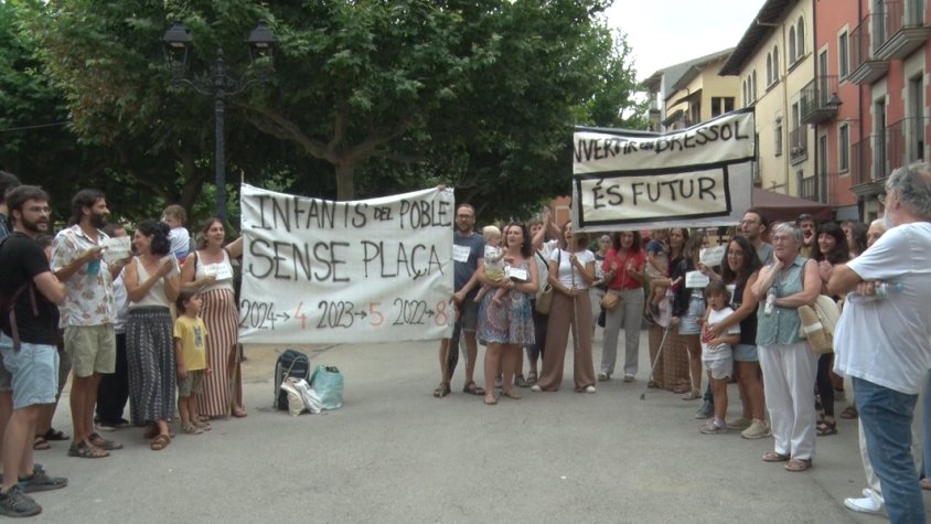Els pares i membres de l’AFA de l’escola bressol de Sant Feliu de Pallerols demanen una revisió de la proposta feta per l’Ajuntament
