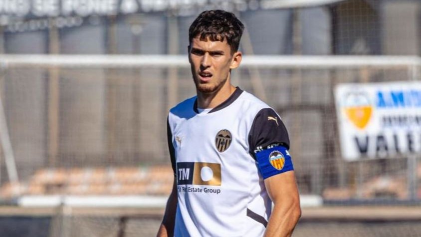 L'Olot incorpora en qualitat de cedit al migcampista del València Oriol Marty