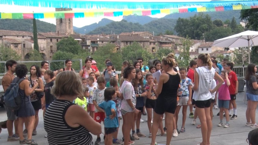 La Gimcana Familiar té bona rebuda en l’estrena a la Festa Major de Santa Pau