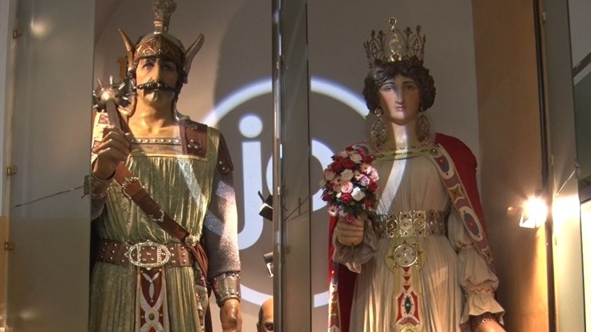 Eduardo Paniagua, el modista que dona sogones vides als vestits de la Faràndula d’Olot