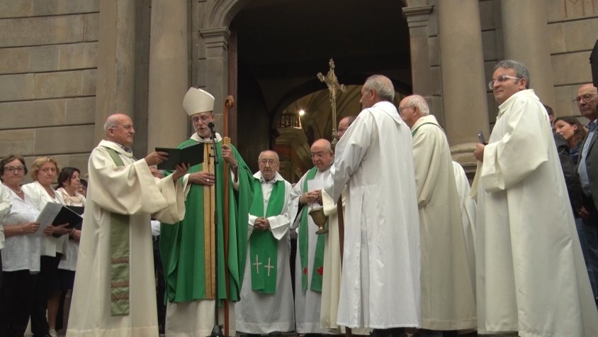 S’inauguren les estàtues de Sant Esteve amb una missa a càrrec del Bisbe de Girona