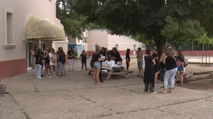 Els docents inicien un nou curs amb canvis i entrebancs