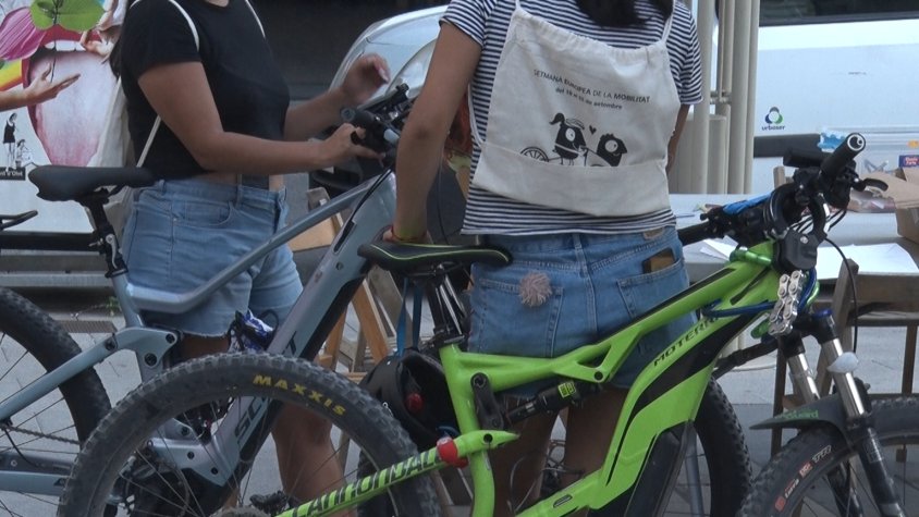 Bicis Actives renova bicicletes per a persones en situació de vulnerabilitat