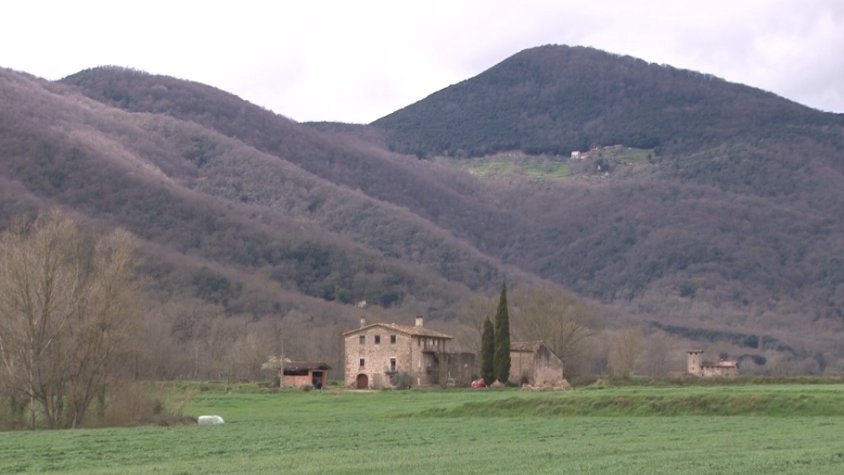 Els alcaldes de la Garrotxa valoren positivament els codis de geolocalització repartits per masies que ha impulsat el Consell Comarcal de la Garrotxa i el SIGMA 