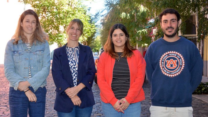 L’Ajuntament d’Olot engega una diagnosi del català als establiments de la ciutat