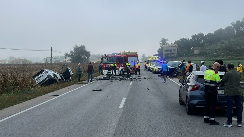 Una persona ferida en un accident de trànsit a les Preses