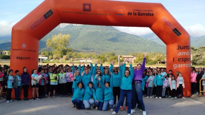 La Cursa de la Dona de les Preses ha donat més de 70.000 euros a la Fundació Oncolliga durant els últims set anys